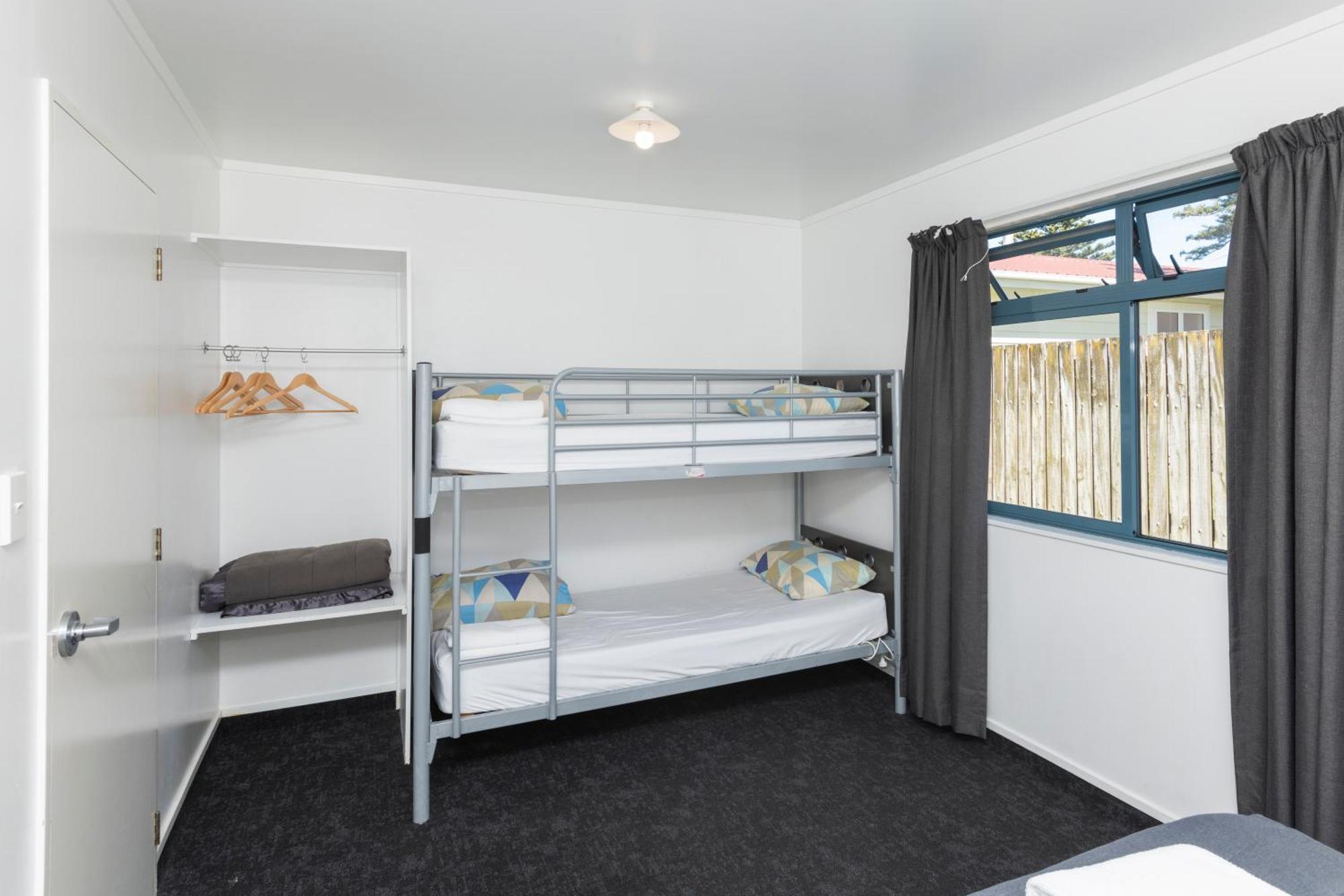 Waikanae Beach Top 10 Holiday Park ギズボーン エクステリア 写真