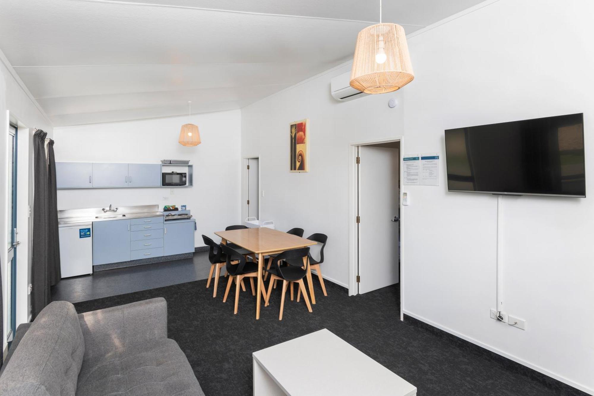 Waikanae Beach Top 10 Holiday Park ギズボーン エクステリア 写真