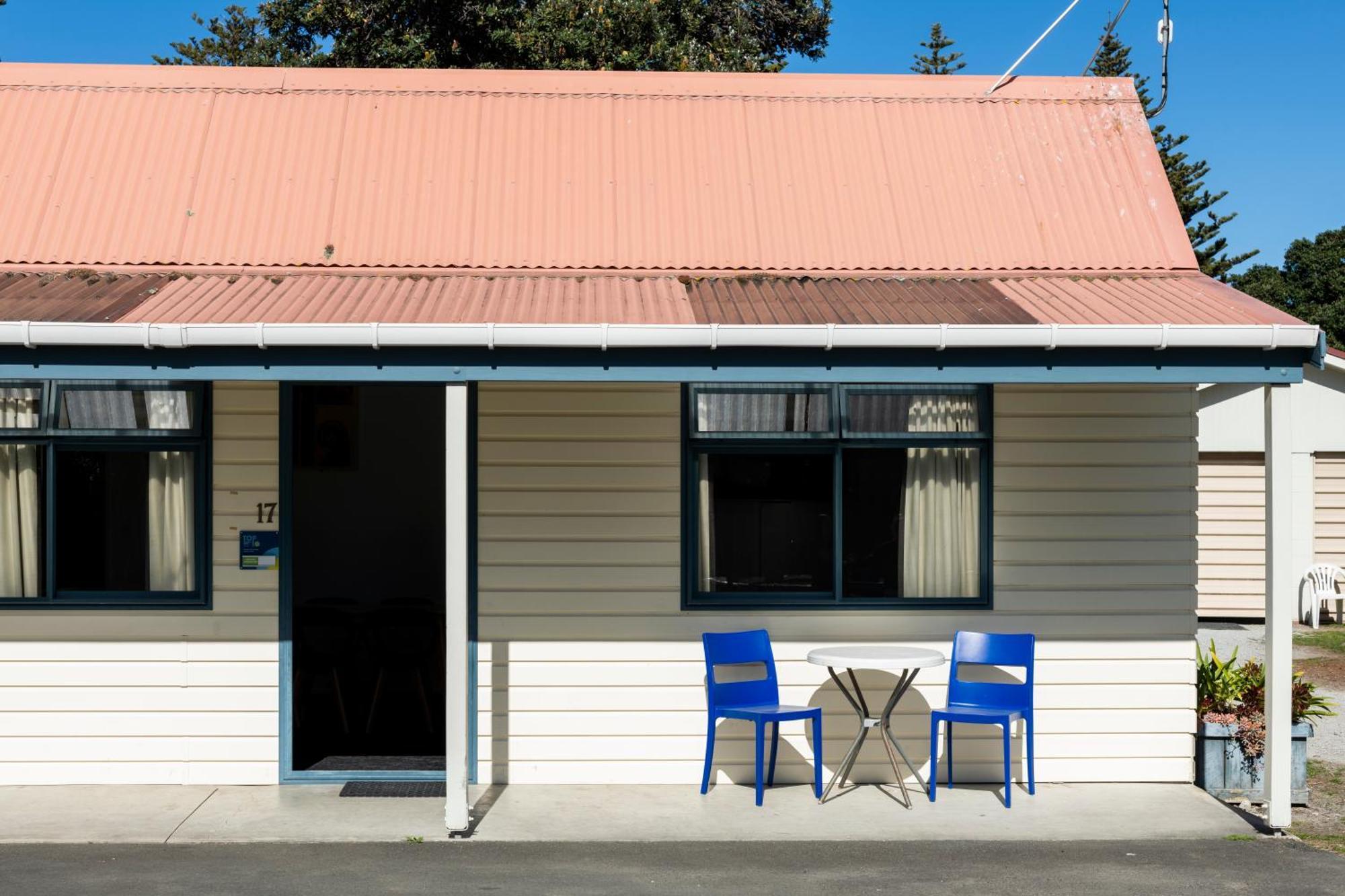 Waikanae Beach Top 10 Holiday Park ギズボーン エクステリア 写真