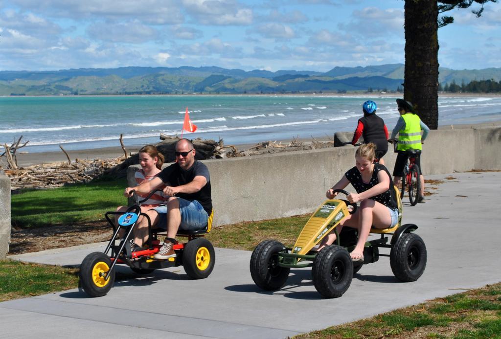 Waikanae Beach Top 10 Holiday Park ギズボーン エクステリア 写真