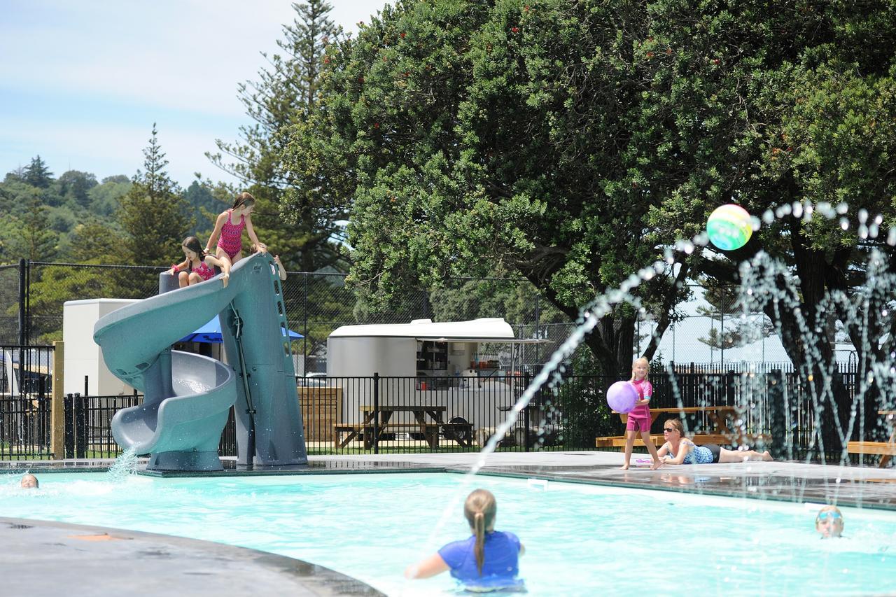 Waikanae Beach Top 10 Holiday Park ギズボーン エクステリア 写真